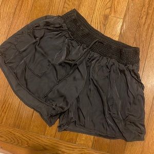 Aerie shorts with pockets